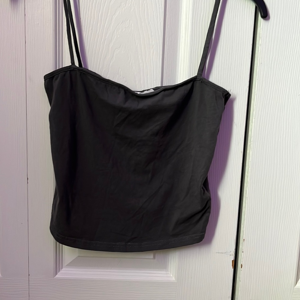 Grey cropped tank